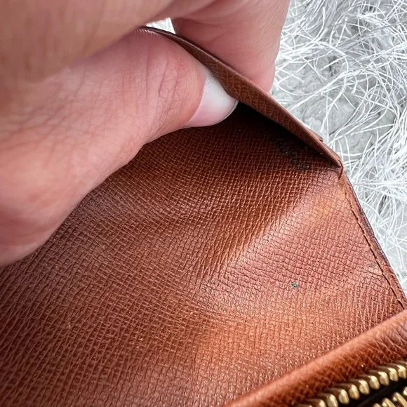 LOUIS VUITTON MONOGRAM WALLET